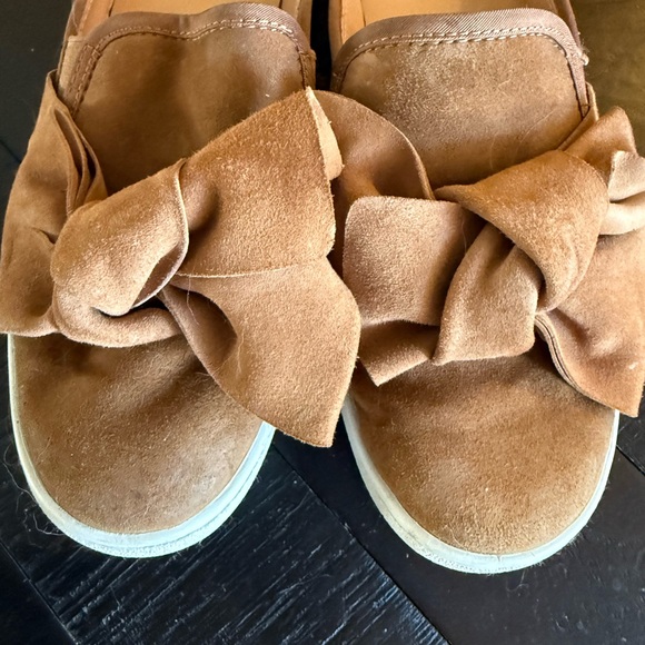 UGG Women's Tan Suede Bow Loafers - Picture 4 of 6